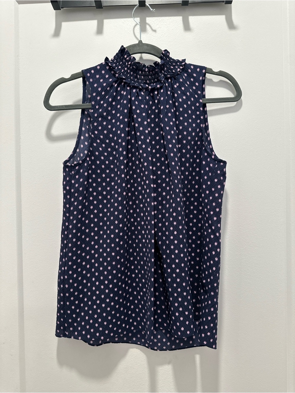 Rebecca Taylor Blue and Pink Polka Dot Sleeveless Blouse Size 6 Trendy